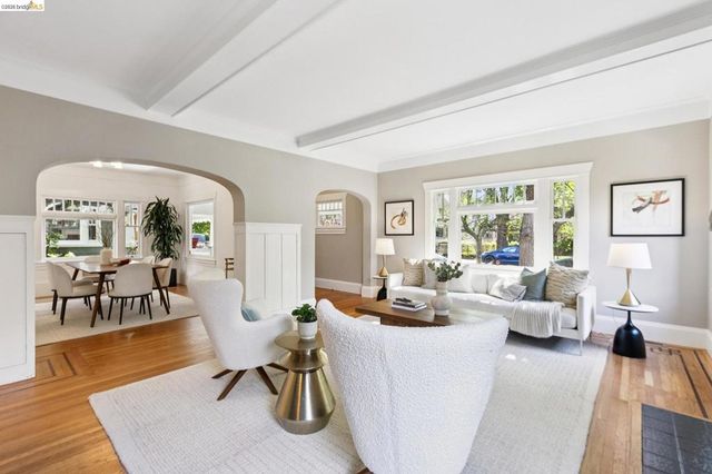 5633 Oak Grove Ave, Oakland, CA 94618