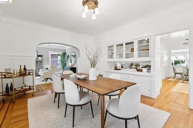 5633 Oak Grove Ave, Oakland, CA 94618