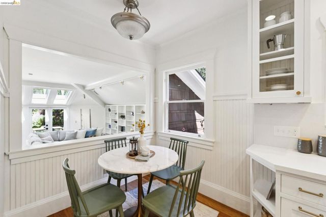 5633 Oak Grove Ave, Oakland, CA 94618