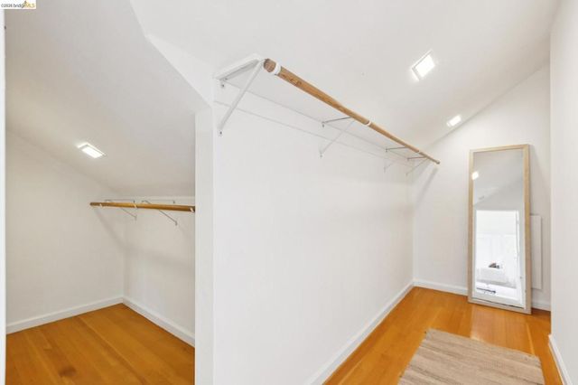 5633 Oak Grove Ave, Oakland, CA 94618