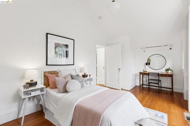 5633 Oak Grove Ave, Oakland, CA 94618