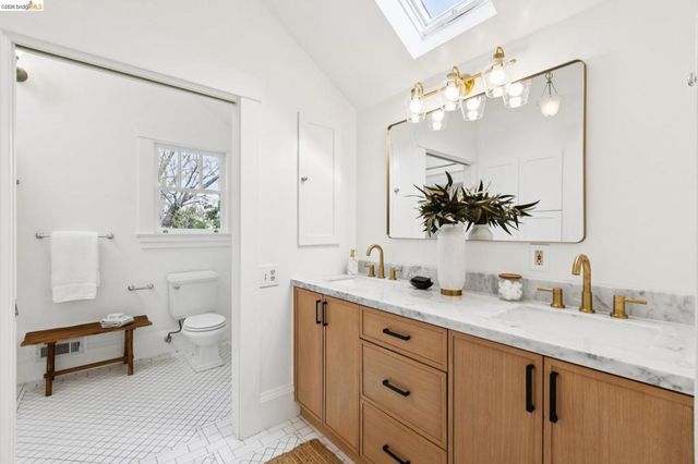 5633 Oak Grove Ave, Oakland, CA 94618