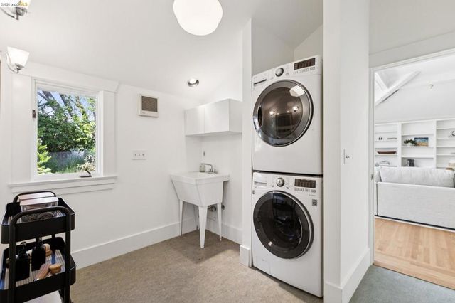 5633 Oak Grove Ave, Oakland, CA 94618