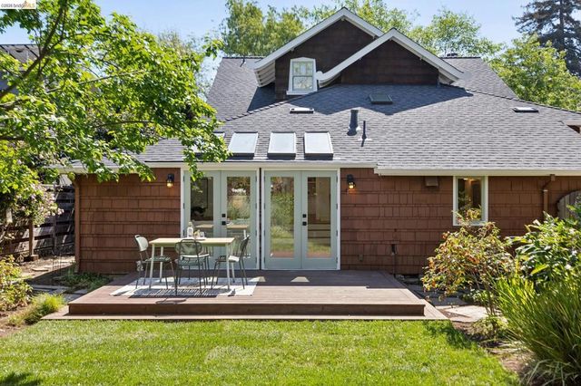 5633 Oak Grove Ave, Oakland, CA 94618