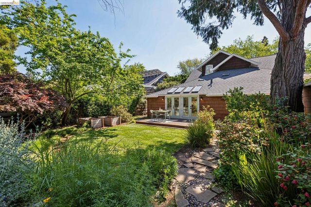 5633 Oak Grove Ave, Oakland, CA 94618