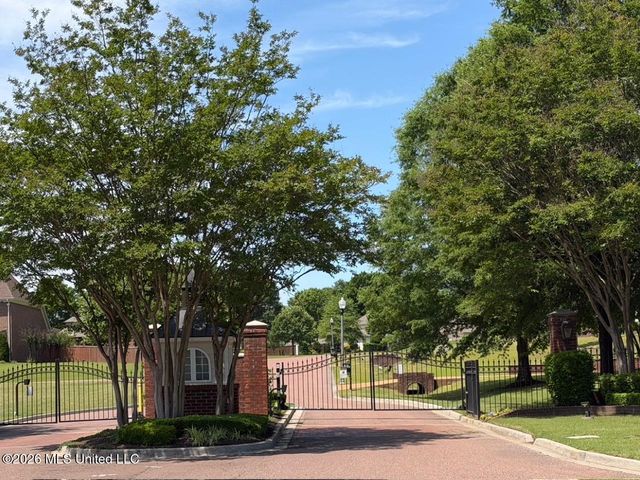2830 S Manning Circle, Nesbit, MS 38651