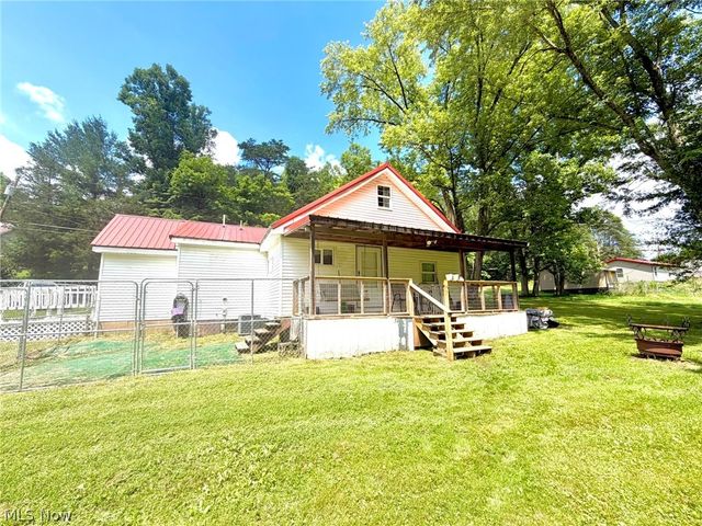 3936 Laurel Creek Road, Waverly, WV 26184
