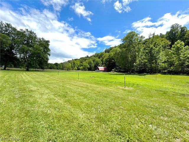 3936 Laurel Creek Road, Waverly, WV 26184