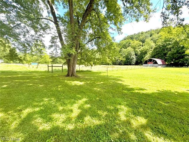 3936 Laurel Creek Road, Waverly, WV 26184