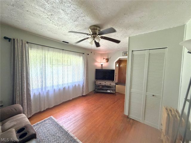 3936 Laurel Creek Road, Waverly, WV 26184