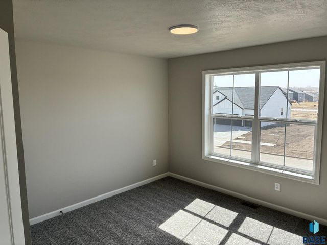 2200 E Bergen Cir Circle, Brandon, SD 57005