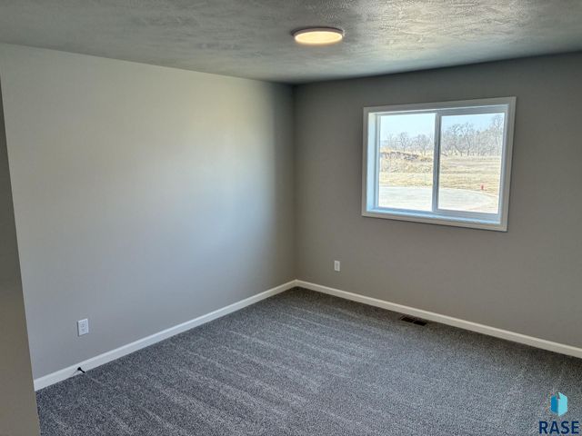 2200 E Bergen Cir Circle, Brandon, SD 57005