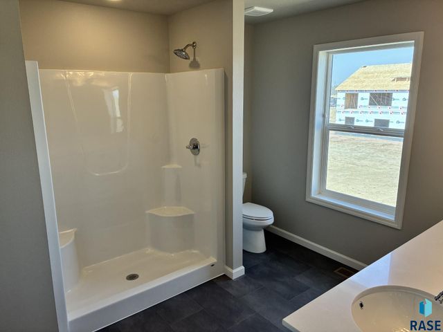 2200 E Bergen Cir Circle, Brandon, SD 57005