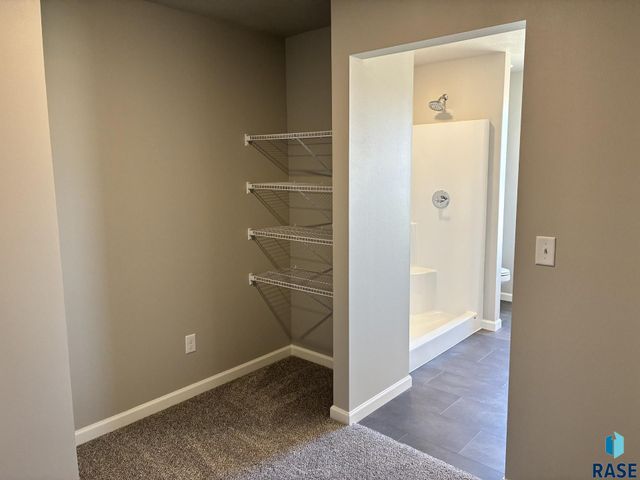 2200 E Bergen Cir Circle, Brandon, SD 57005