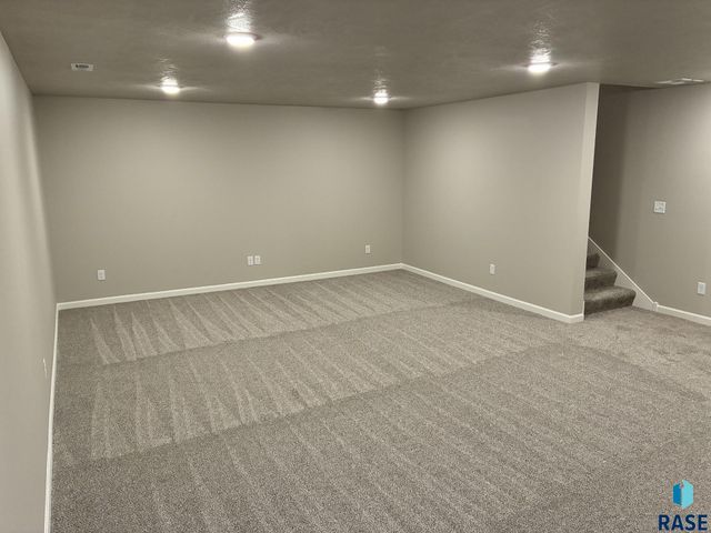 2200 E Bergen Cir Circle, Brandon, SD 57005