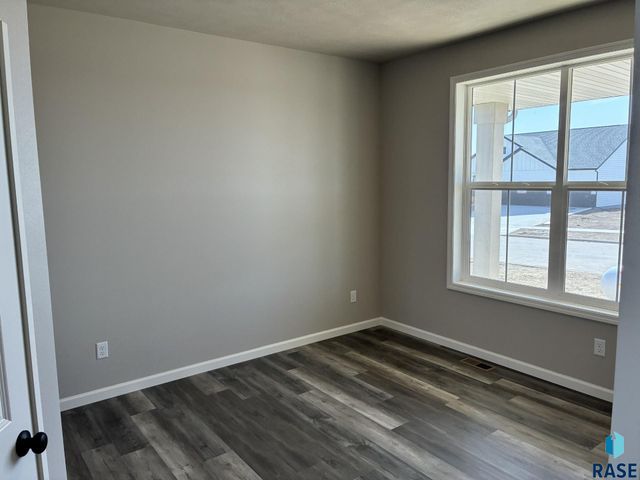 2200 E Bergen Cir Circle, Brandon, SD 57005