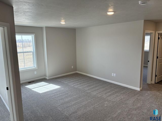 2200 E Bergen Cir Circle, Brandon, SD 57005