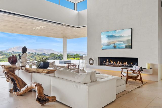 5516 LA CRESCENTA, Rancho Santa Fe, CA 92067