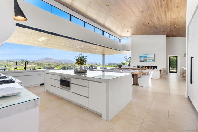5516 LA CRESCENTA, Rancho Santa Fe, CA 92067