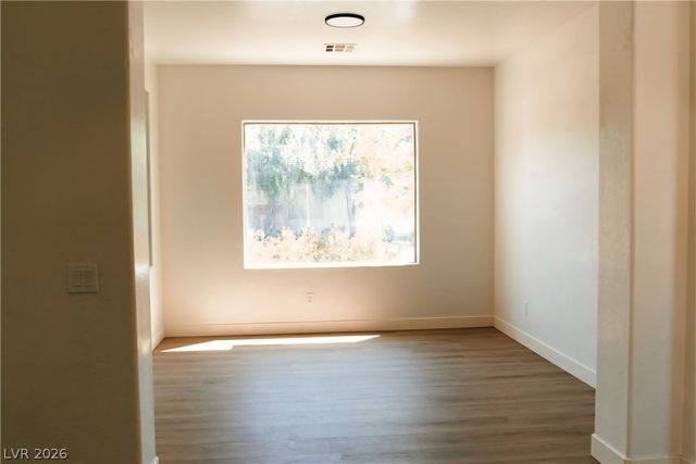5728 Flying Birdie Avenue, Las Vegas, NV 89122