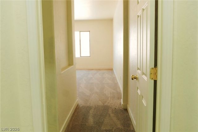 5728 Flying Birdie Avenue, Las Vegas, NV 89122