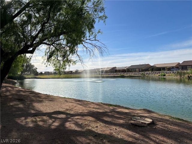 5728 Flying Birdie Avenue, Las Vegas, NV 89122