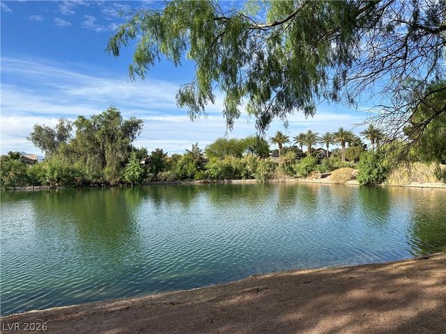 5728 Flying Birdie Avenue, Las Vegas, NV 89122