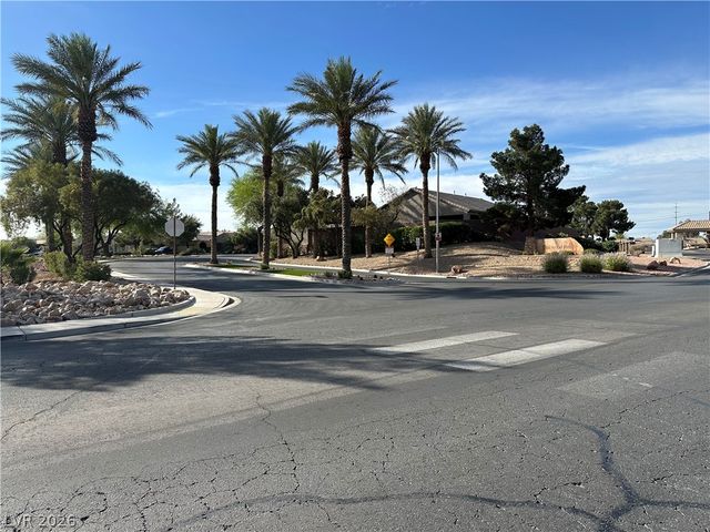 5728 Flying Birdie Avenue, Las Vegas, NV 89122