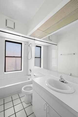 4523.5 S Drexel Boulevard 2W, Chicago, IL 60653