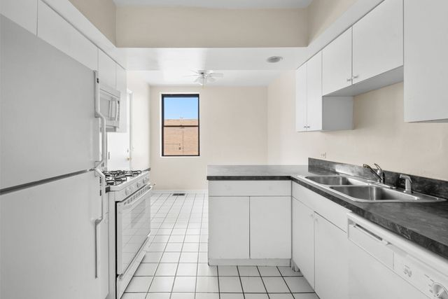 4523.5 S Drexel Boulevard 2W, Chicago, IL 60653