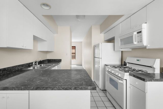 4523.5 S Drexel Boulevard 2W, Chicago, IL 60653