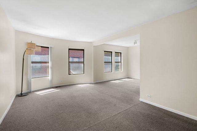 4523.5 S Drexel Boulevard 2W, Chicago, IL 60653