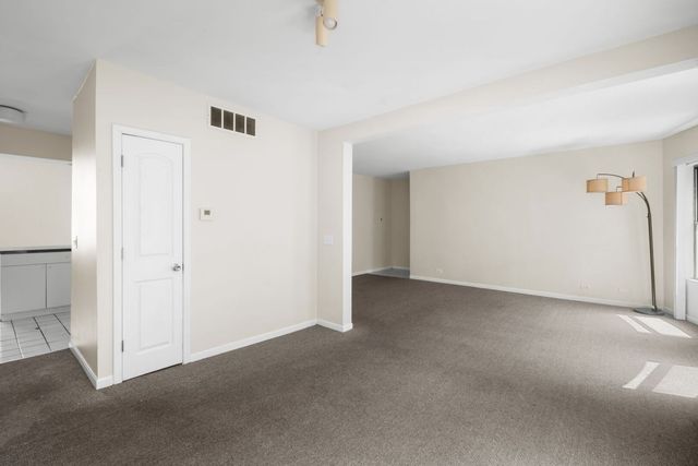 4523.5 S Drexel Boulevard 2W, Chicago, IL 60653