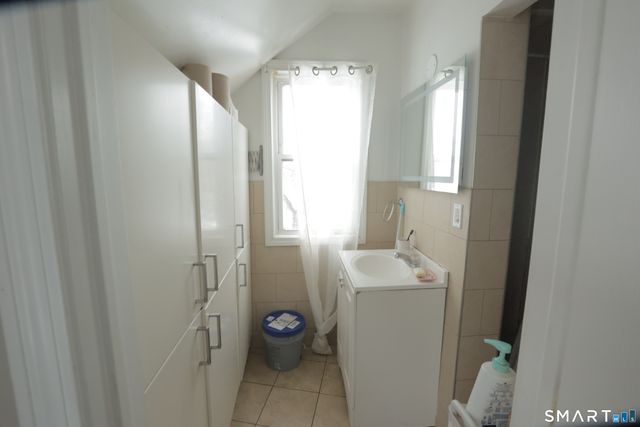 80 Collins Street, New Britain, CT 06051