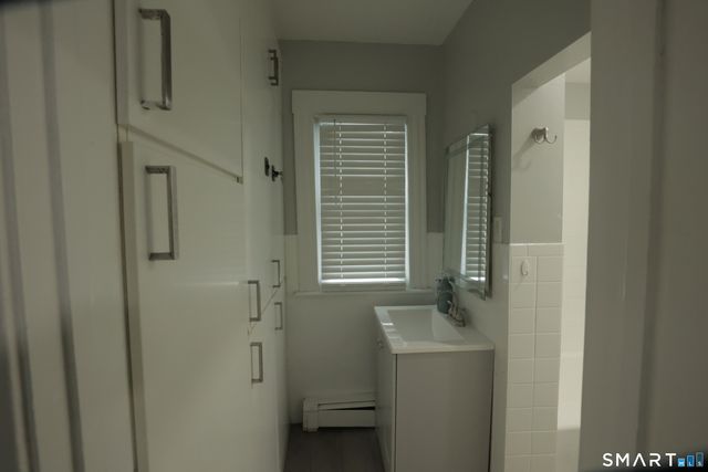 80 Collins Street, New Britain, CT 06051