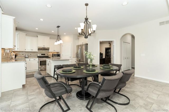 17723 Merganser Drive, Clinton Charter Township, MI 48038