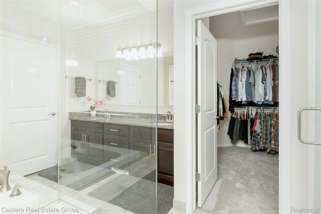 17723 Merganser Drive, Clinton Charter Township, MI 48038