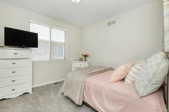 17723 Merganser Drive, Clinton Charter Township, MI 48038