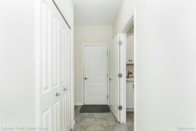 17723 Merganser Drive, Clinton Charter Township, MI 48038