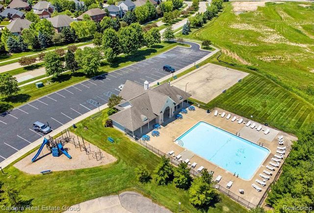 17723 Merganser Drive, Clinton Charter Township, MI 48038