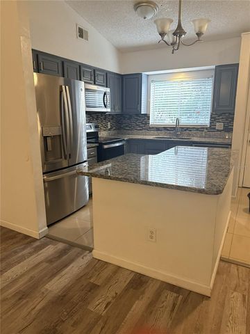 247 GROVE STREET, Orlando, FL 32835
