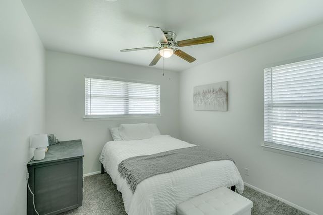 1425 Ridgecrest Drive, Midlothian, TX 76065