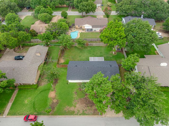 1425 Ridgecrest Drive, Midlothian, TX 76065