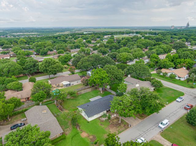 1425 Ridgecrest Drive, Midlothian, TX 76065