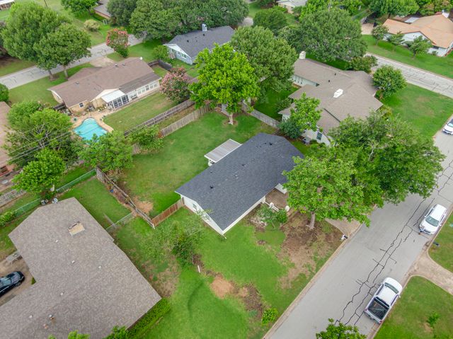1425 Ridgecrest Drive, Midlothian, TX 76065