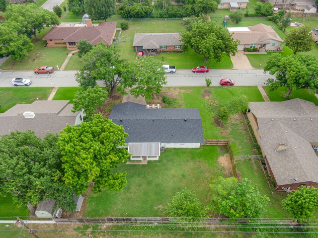 1425 Ridgecrest Drive, Midlothian, TX 76065