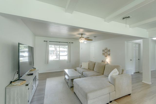 1425 Ridgecrest Drive, Midlothian, TX 76065
