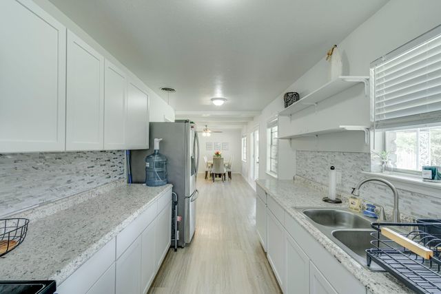 1425 Ridgecrest Drive, Midlothian, TX 76065