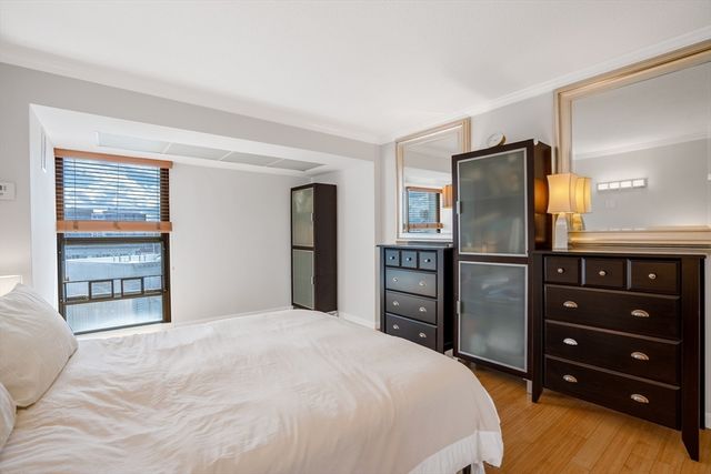 566 Commonwealth 906, Boston, MA 02215