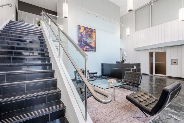 566 Commonwealth 906, Boston, MA 02215